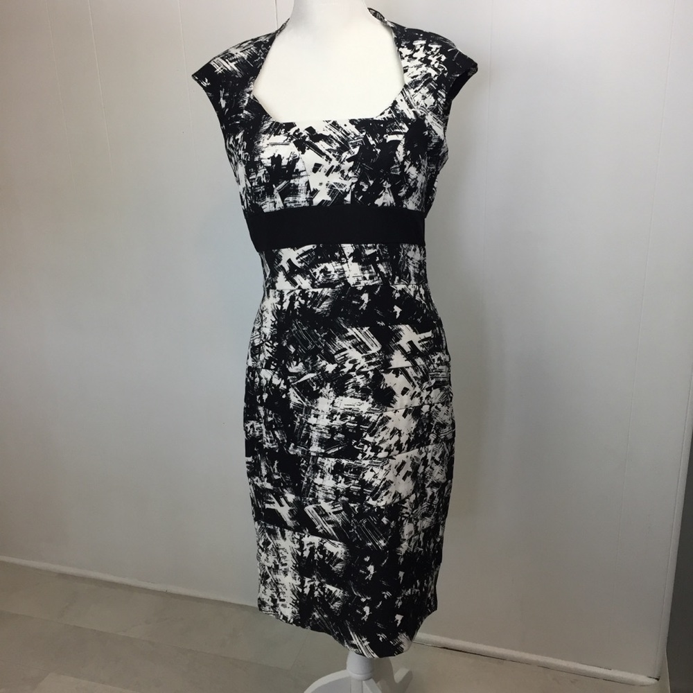 Chaya Dress Sz 10 Black White Sheath Flattering MG